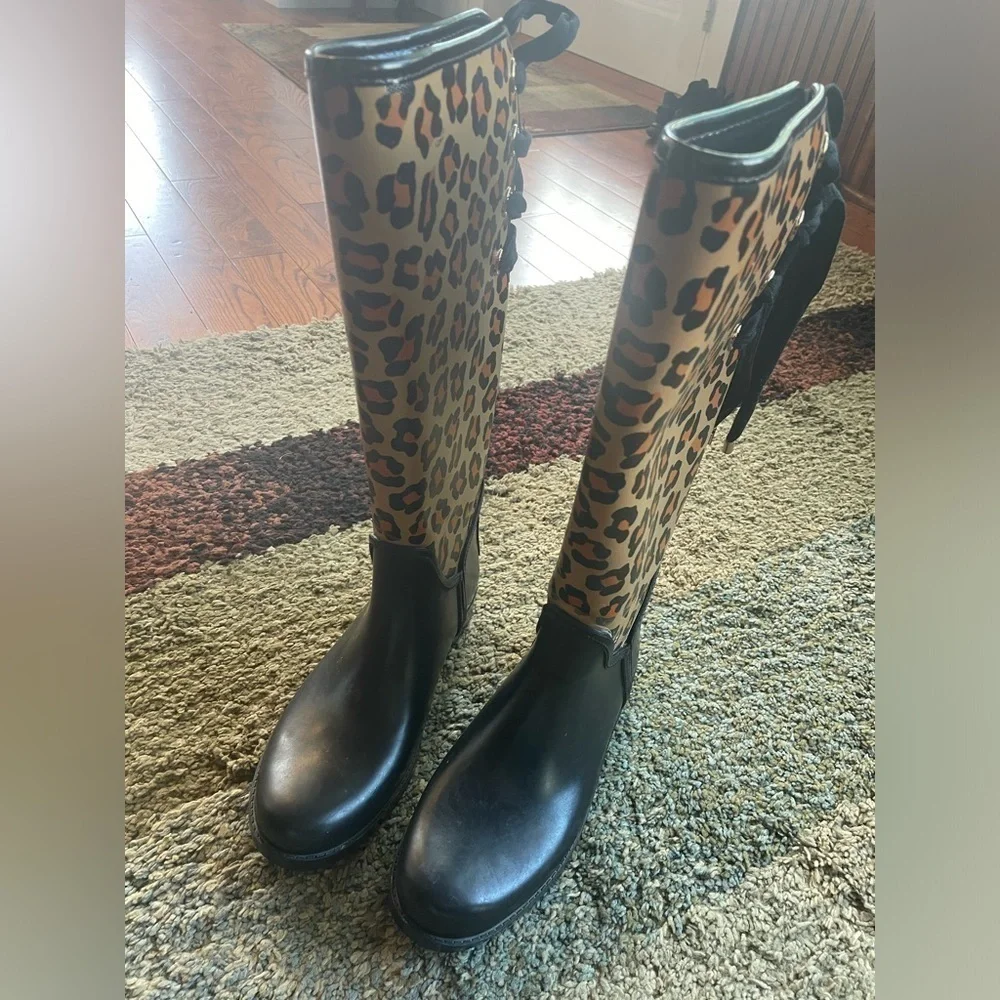 Authentic Coach Leopard Signature Outline “Tristee” Rain Boots - Picture 6 of 11
